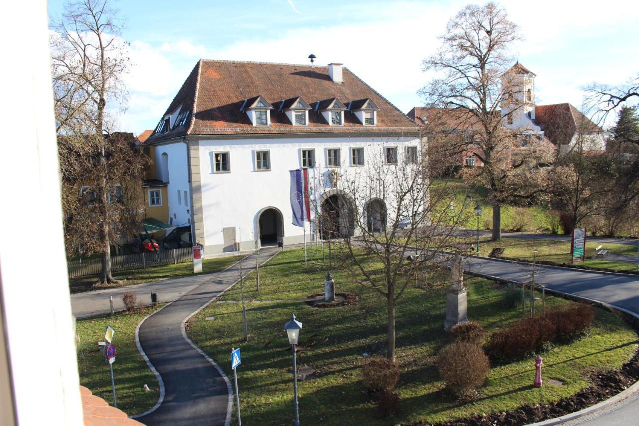 Apartmán Haus Semmi Fuerstenfeld Exteriér fotografie